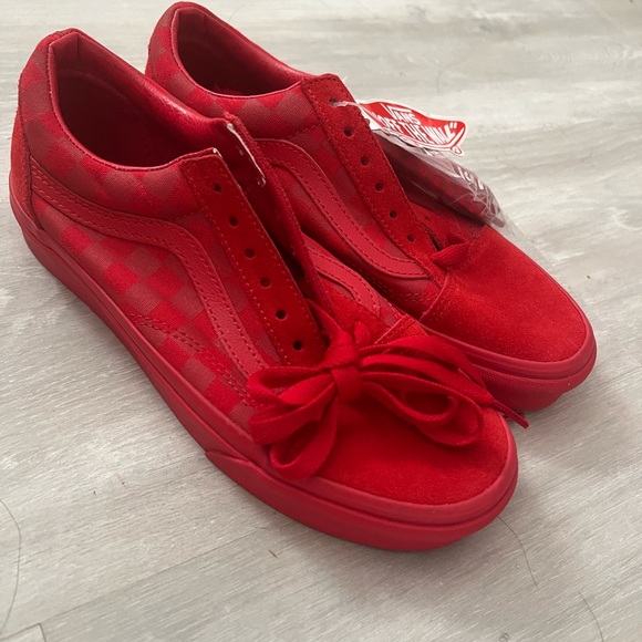 Vans - Picture 3 of 7